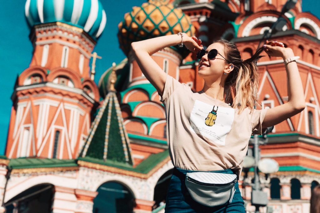 How To Avoid Travel Scams