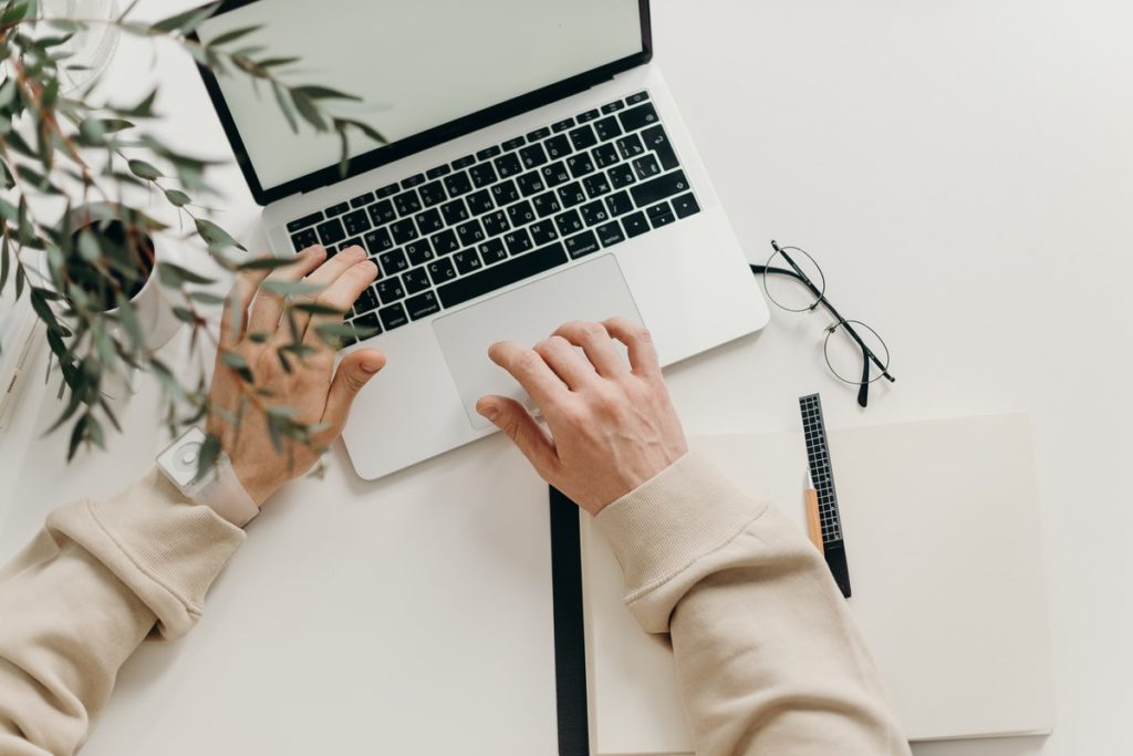 Mac Vs. Windows: Things To Consider Before Buying