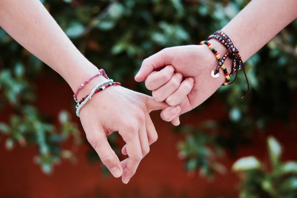Helpful Tips On How To Become A Better Friend