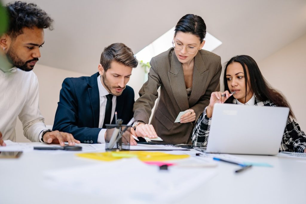 Ways To Manage Politics In Office Positively