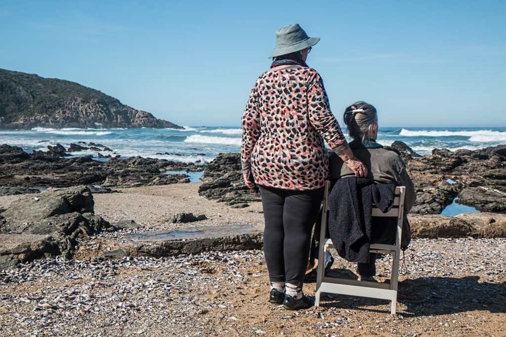 A Guide to Making Friends While Traveling