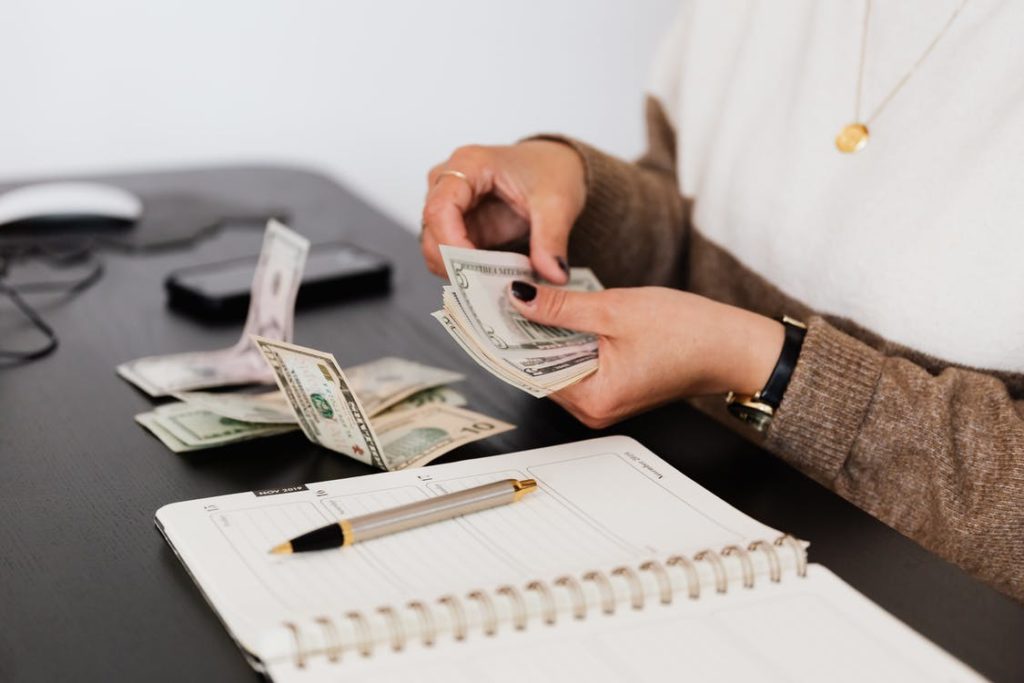 Why People Invest In Fixed Income Funds